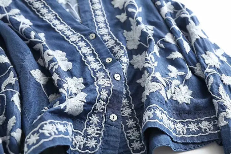 Casey | Elegant vest med raffineret broderi