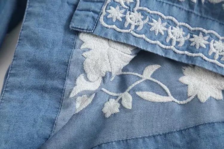 Casey | Elegant vest med raffineret broderi