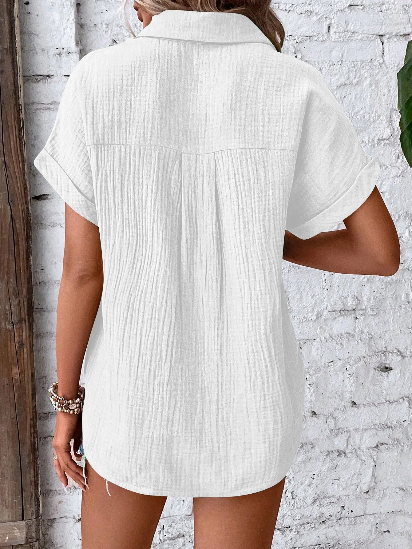 Esme | Luftig Bluse med Knaplukning