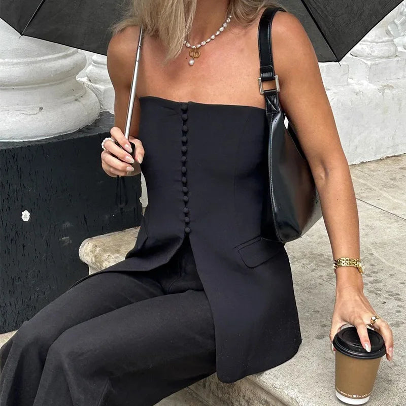 Claudia™ l Elegant stropløs top med klaplommer
