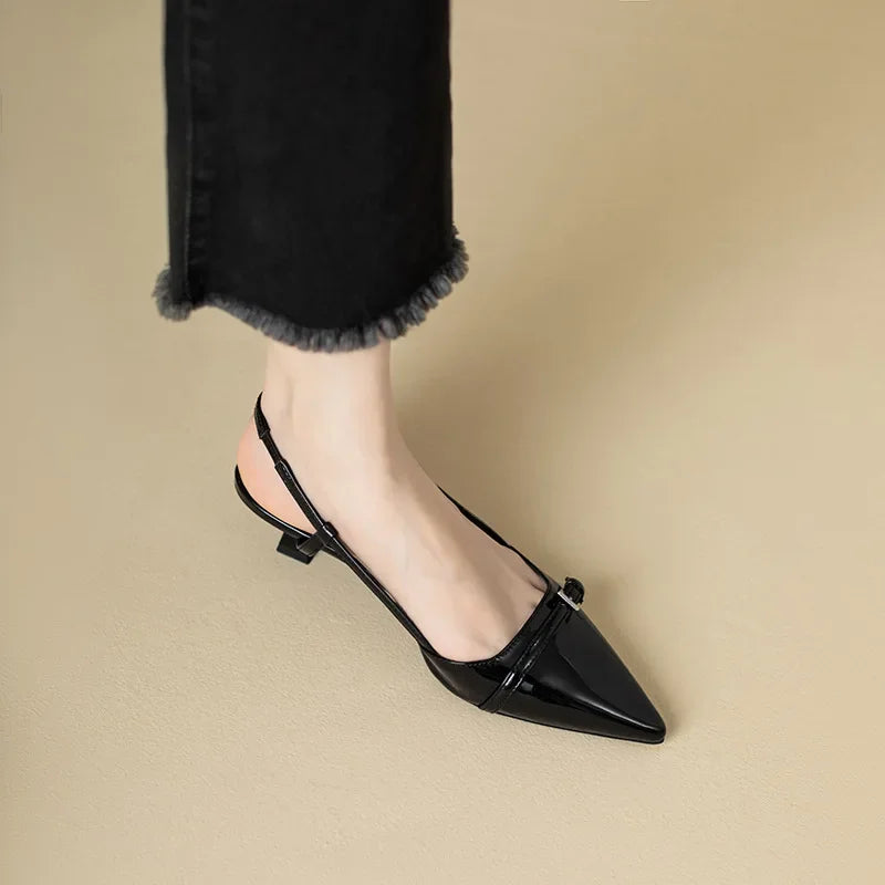 Akira | Spidse Sandaler med Elegant Hæl
