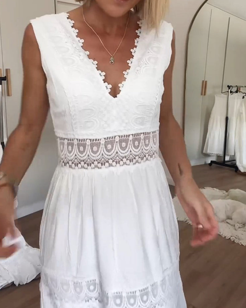 LIVA™ | Ærmeløs midi-kjole i boho-stil med blondedetaljer
