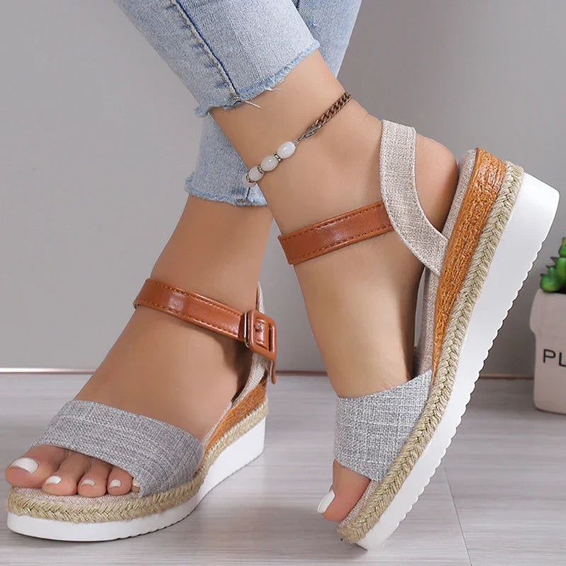 Beverly | Letvægt Kilehæle med Elegant Look